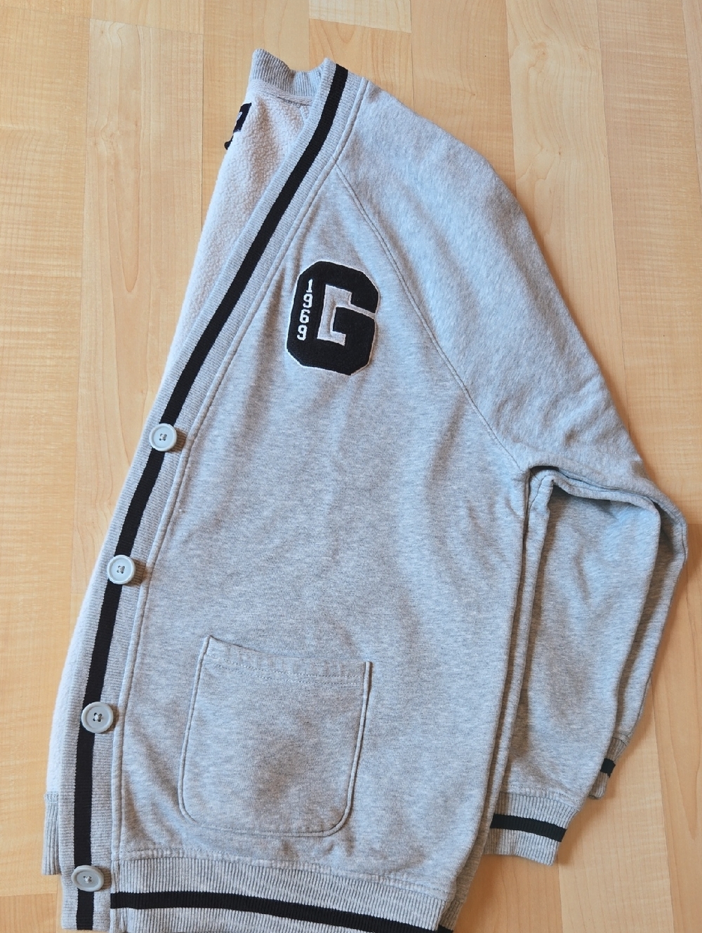 EUC Womens GAP Cardigan Sweatshirt